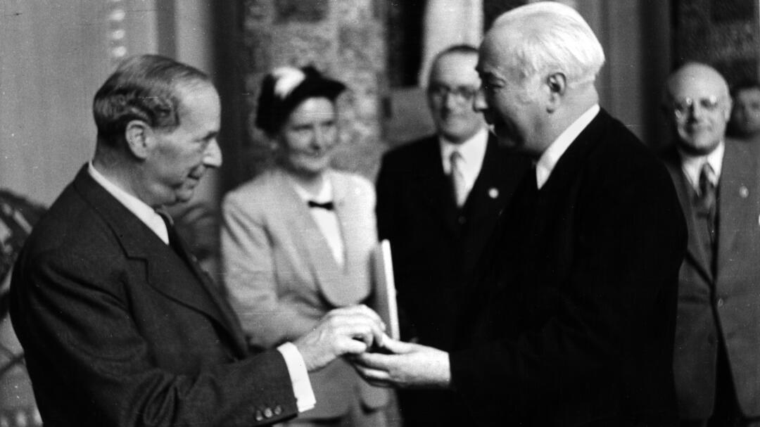 Richard Merton und Bundespräsident Theodor Heuss (Foto: Stifterverband-Archiv)